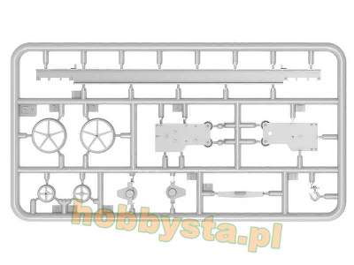 German Tankmen With Gantry Crane &#038; Maybach Hl 120 Engine - image 6