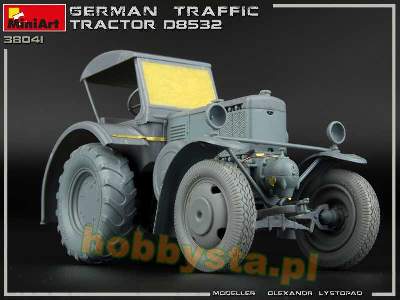 German Traffic Tractor D8532 - image 14
