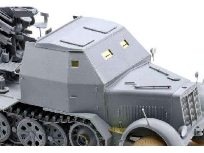 Sd.Kfz.7/1 2cm Flakvierling 38 w/Armor Cab - image 3