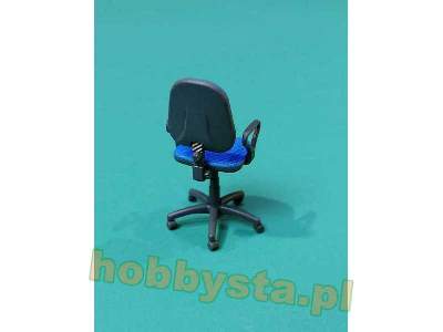 Office Chair - image 9