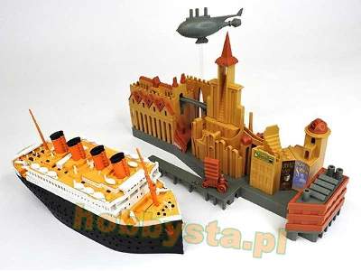 Titanic - Port Scene & Vehicle - image 7