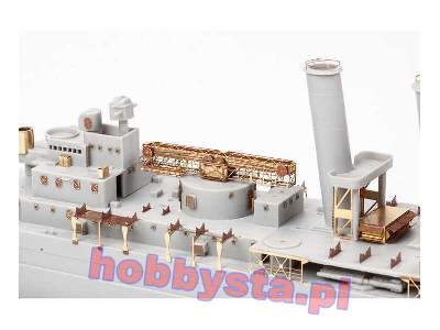 HMS York 1/350 - Trumpeter - image 9