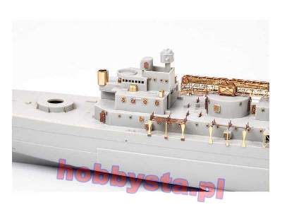 HMS York 1/350 - Trumpeter - image 11