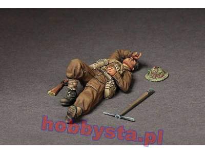 British Infantryman At Rest. - image 3