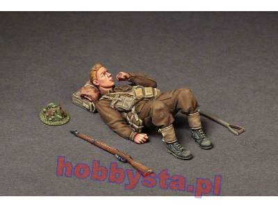British Infantryman At Rest. - image 5