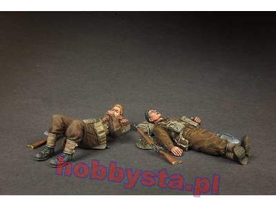 British Infantrymans At Rest. - image 6
