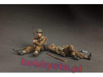 British Infantrymans At Rest. - image 8