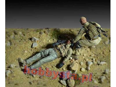 The Wounded Pmc 2 Figures - image 2