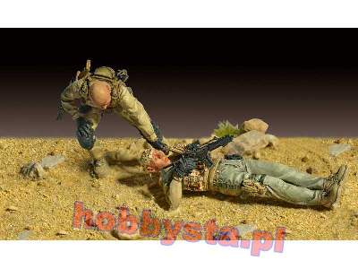 The Wounded Pmc 2 Figures - image 3
