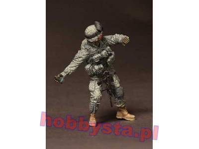 Soldier 2nd Infantry Division - image 4