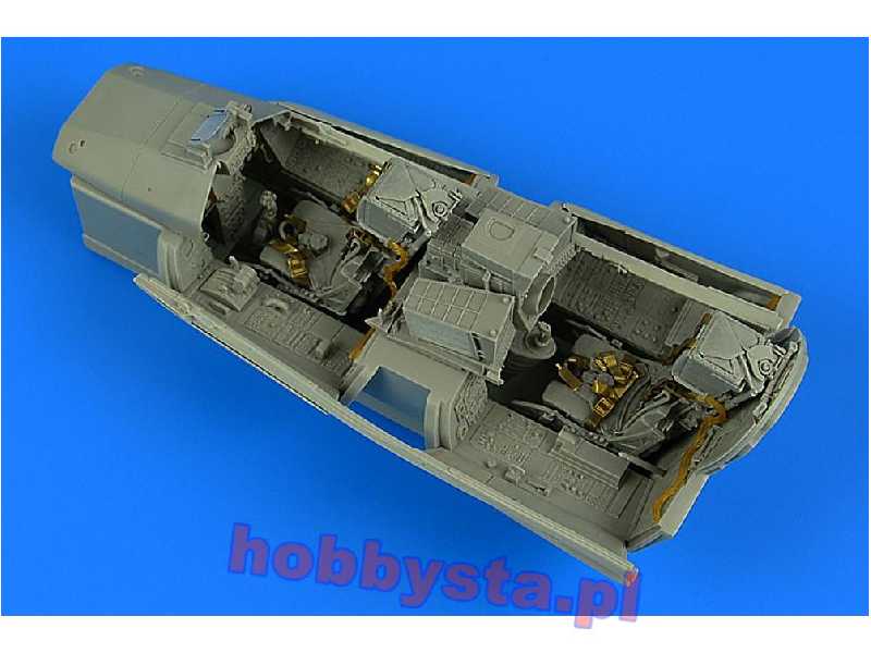 Panavia Tornado GR.1 - early v. cockpit set  - image 1