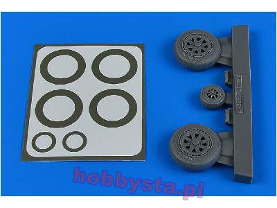 J-29 Tunnan wheels & paint masks  - image 1