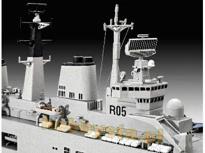 HMS Invincible - Wojna o Falklandy-Malwiny - zestaw podarunkowy - image 3