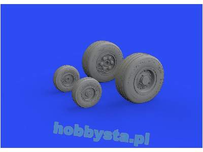 Tornado GR.4 wheels 1/32 - Italeri - image 8