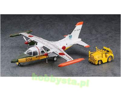 Mitsubishi Mu-2a 'air Rescue Wing' W/Tractor - image 2