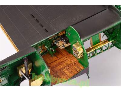 B-17F bomb bay 1/48 - Hk Models - image 4