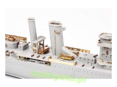 HMS York 1/350 - Trumpeter - image 8