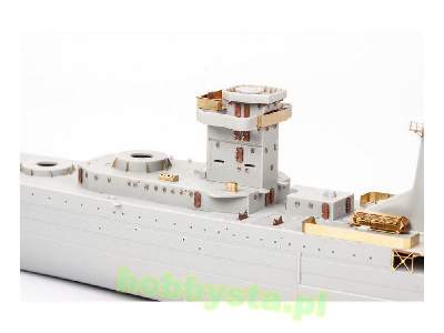 HMS York 1/350 - Trumpeter - image 14