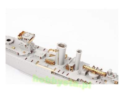 HMS York 1/350 - Trumpeter - image 15