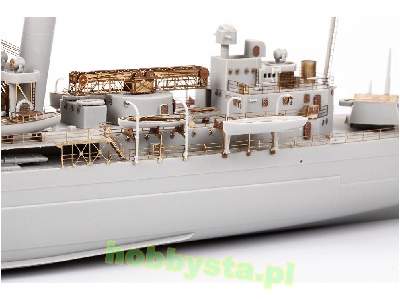 HMS York 1/350 - Trumpeter - image 17