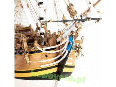 HMS Bounty - image 11