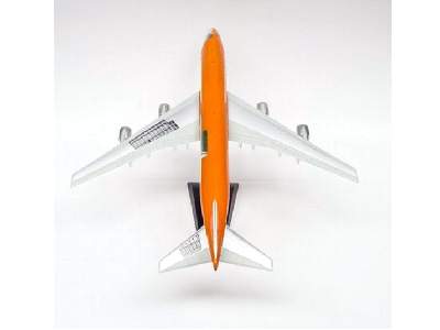 Braniff International 747-127 Flying Colors - image 29