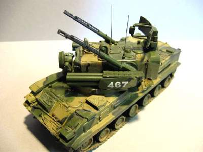 2S6M Tunguska Soviet self-propelled air defence system - image 5