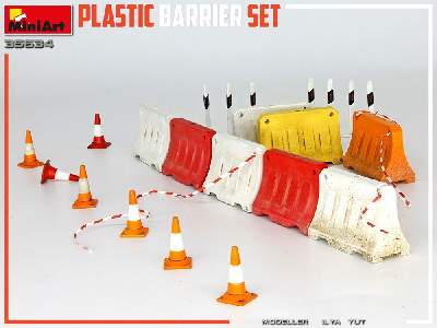 Plastic Barrier Set - image 4