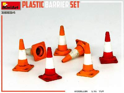 Plastic Barrier Set - image 6