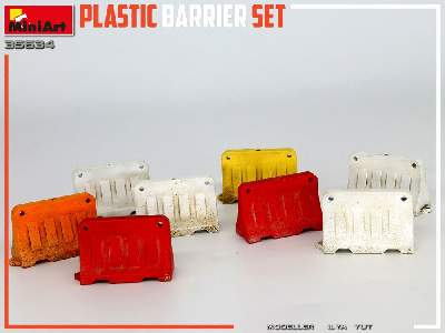 Plastic Barrier Set - image 9