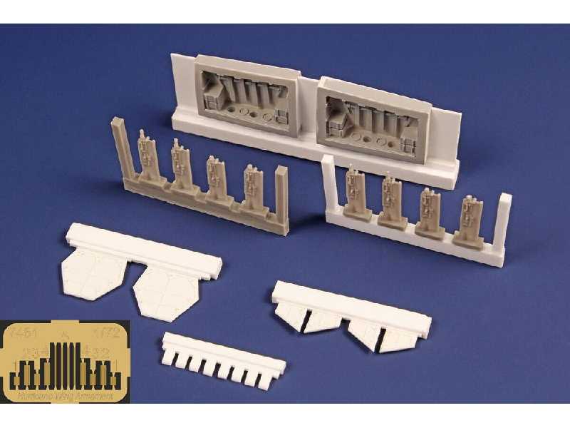 Hurricane Wing Armament (8 Guns) (Arma Hobby) - image 1