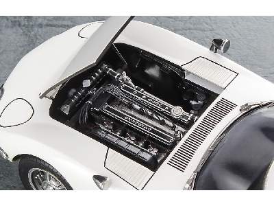 51047 Toyota 2000gt (Metal Engine Details) - image 2