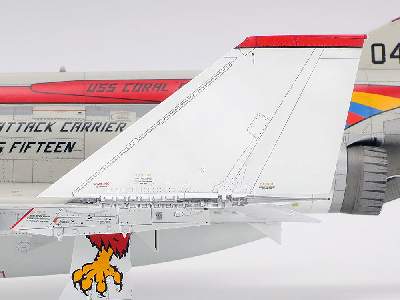 McDonnell Douglas F-4B Phantom II - image 4