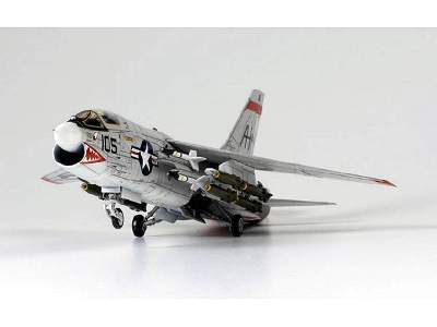 F-8E - VF-111 Sundowners - image 3