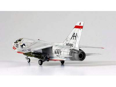 F-8E - VF-111 Sundowners - image 5