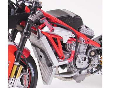 Ducati Desmosedici - image 2