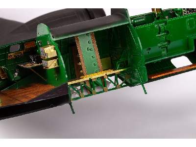 B-17F part II 1/48 - Hong Kong Models - image 11