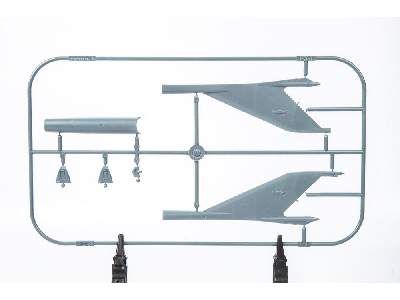 MiG-21MF 1/48 - image 12