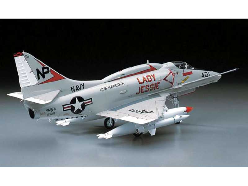 US Navy A-4e/F Skyhawk - image 1