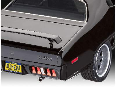Fast &amp; Furious - Dominics 1971 Plymouth GTX Model Set - image 4