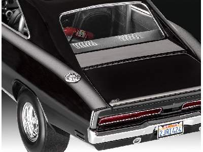 Fast &amp; Furious - Dominics 1970 Dodge Charger Model Set - image 5