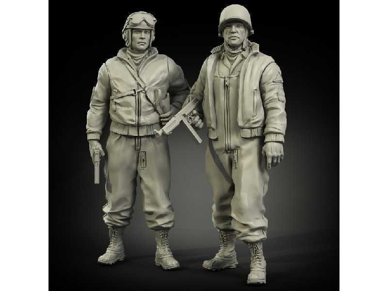 US Army Tanker In Winter Clothes Set - image 1