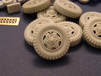 Road Wheels For Sd.Kfz 231/232 8 Rad - image 3