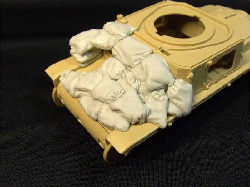 Sand Armor For Fiat 13/40 (Tamiya Kit) - image 1