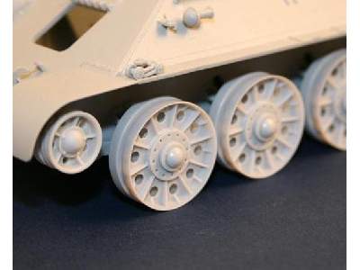 Stalingrad Type Wheels For T-34 Tank (Early Model) - image 3