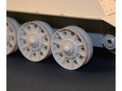 Stalingrad Type Wheels For T-34 Tank (Early Model) - image 4