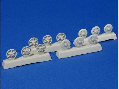 Steel Return Rollers For Stug Iii (Pattern A) - image 1