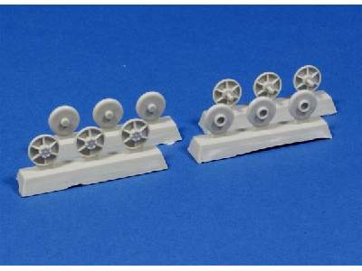 Steel Return Rollers For Stug Iii (Pattern C) - image 1