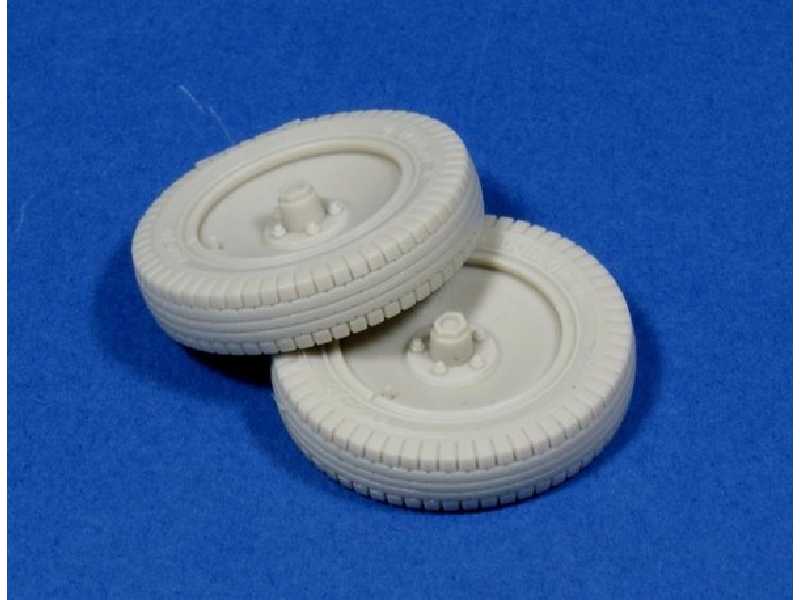 Drive Wheels For Sd.Kfz 10 & 250 (Commercial Pattern A) - image 1