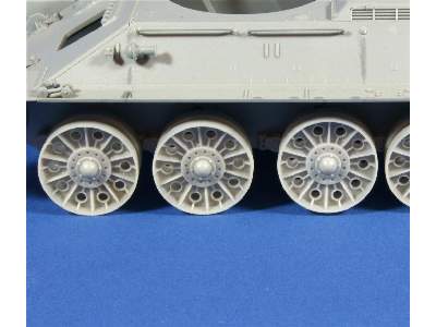 Uztm Type Road Wheels For T-34 - image 3